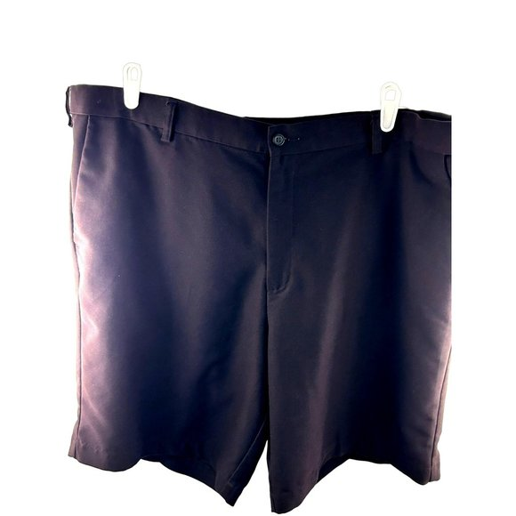 Dockers Men's Golf shorts in black.  Flat‎ front, relaxed fit size 44 - Picture 1 of 6